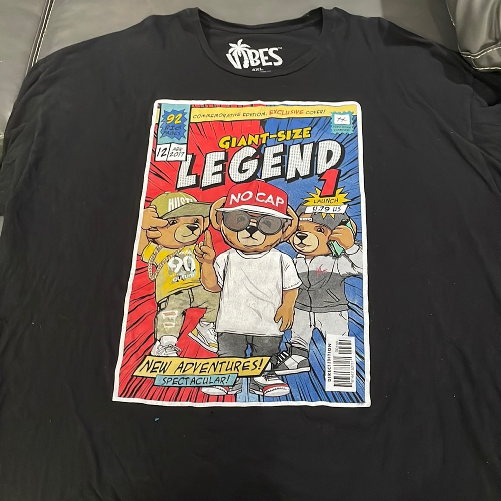Graphic tee